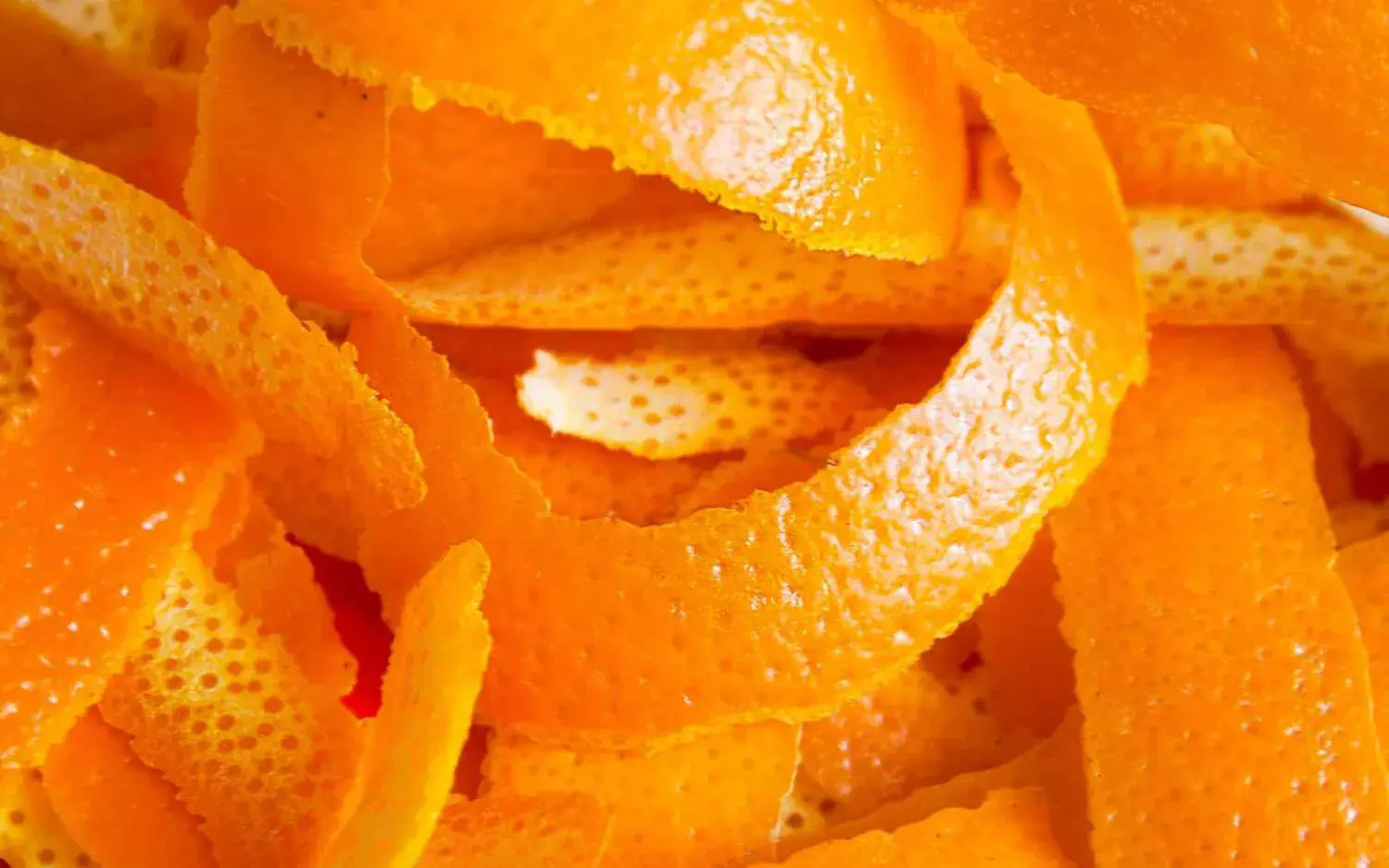 Dispenserzeep gemaakt van sinaasappelschillen