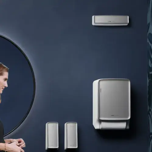 CWS Fragrance dispenser Airbar in a washroom
